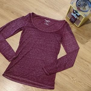 American Eagle Favorite Long Sleeve Tee